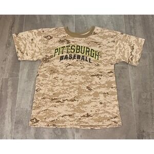 Pittsburgh baseball digital camo t-shirt. Mens Large